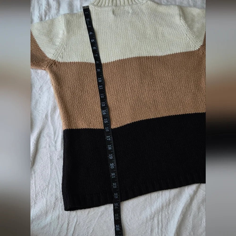Sag Harbor Women Crewneck Sweater - White, Tan, and Black - Picture 4 of 5